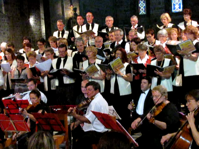 la chorale la Cle des Chants en l'eglise Saint Louis de HYERES